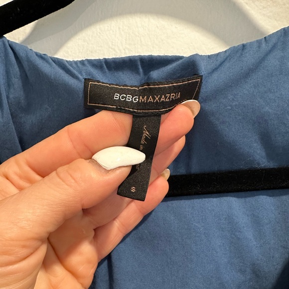 💙BCBG ‘Like New’ Shirt -Size Small✨Fabric in Perfect Condition - Picture 3 of 7